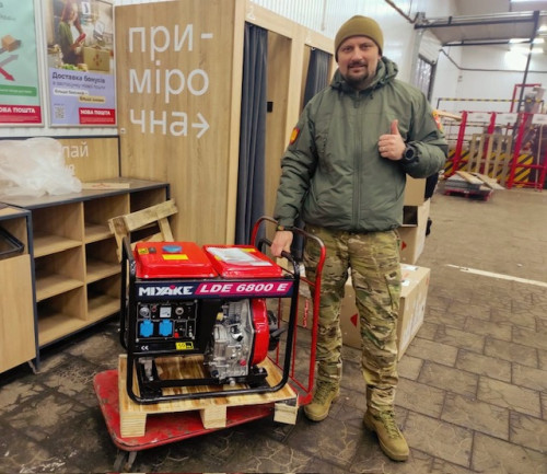 Передали генератор військовій частині на східний напрямок