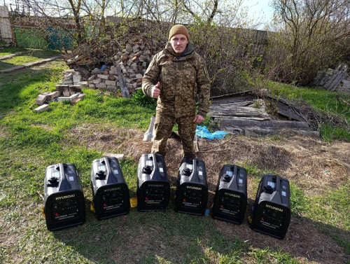 Благодійний фонд Спільна справа передав військовій частині 6 інверторних генераторів