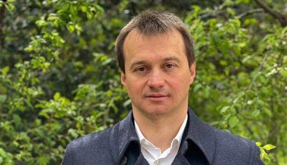 Про засновника